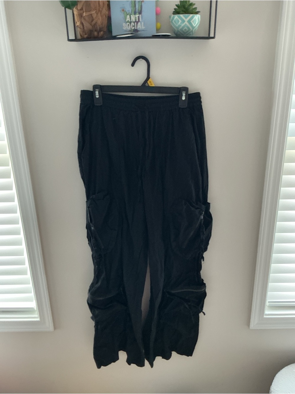 Forever 21 Black Elastic Waist Pull-On Pants
